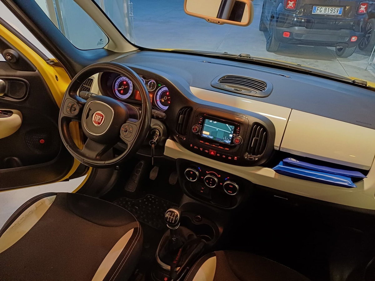 Fiat 500L 1.6 Multijet 105 CV Trekking (7)