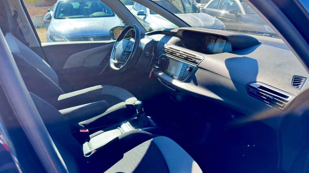 Citroen C4 Picasso 1.6 HDi 110 FAP Exclusive (11)