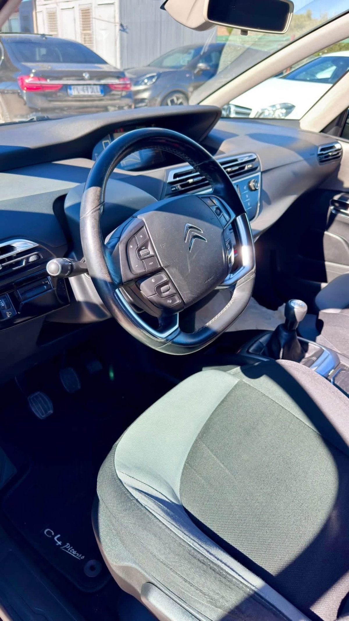 Citroen C4 Picasso 1.6 HDi 110 FAP Exclusive (6)