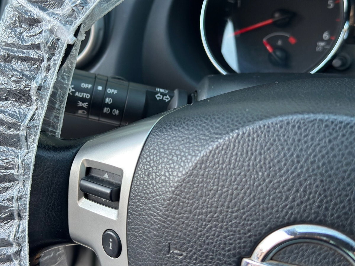 Nissan Qashqai 1.6 dCi DPF Tekna (9)