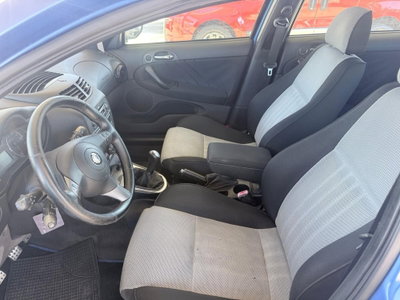 Alfa Romeo 147 1.6 16V TS (105) 5 porte Black Line (11)
