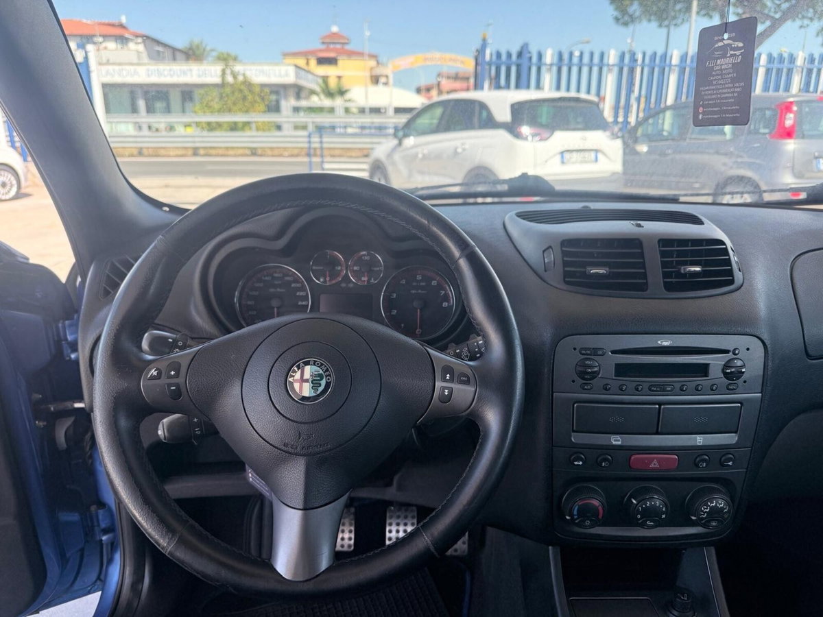 Alfa Romeo 147 1.6 16V TS (105) 5 porte Black Line (13)