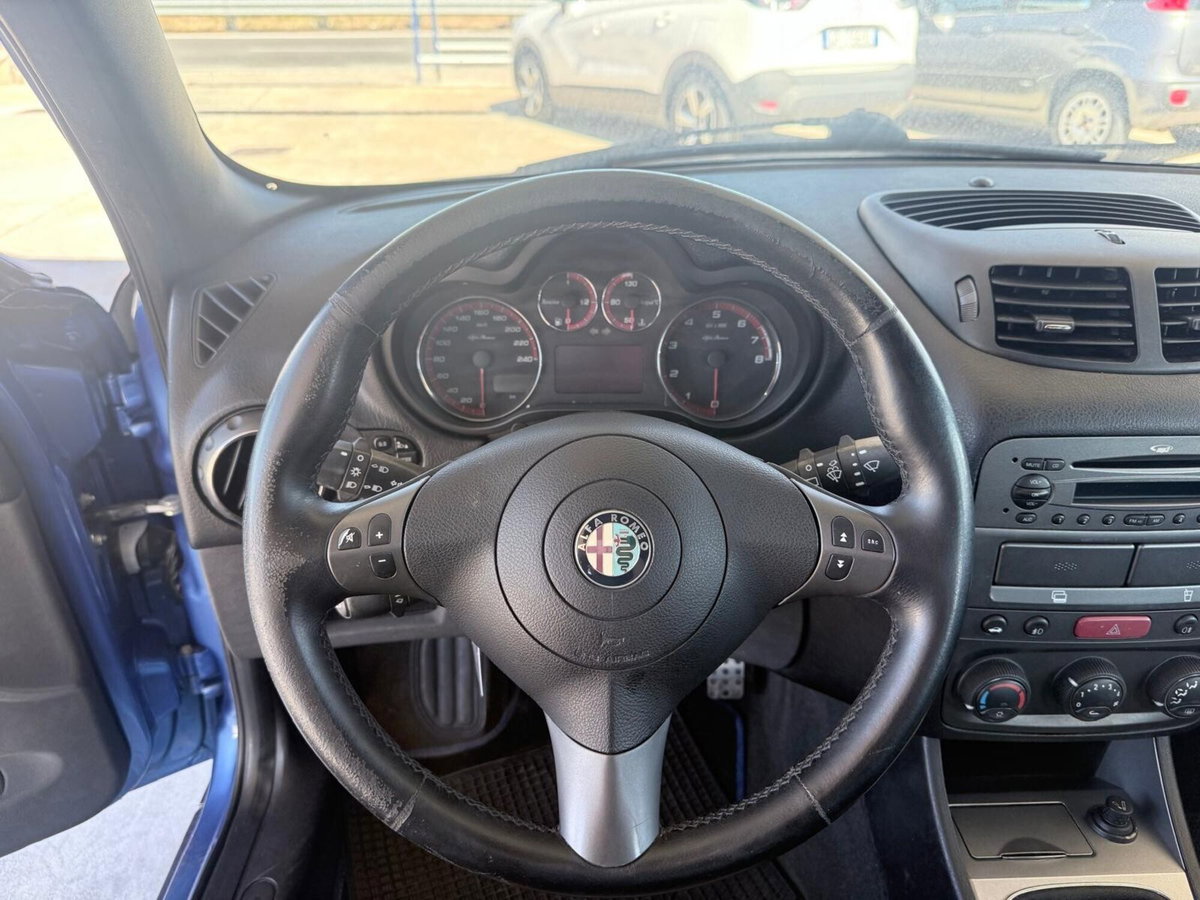 Alfa Romeo 147 1.6 16V TS (105) 5 porte Black Line (14)