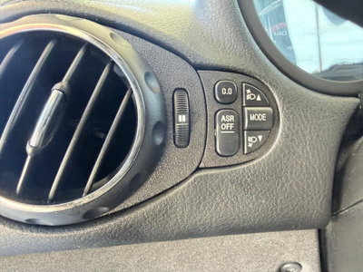 Alfa Romeo 147 1.6 16V TS (105) 5 porte Black Line (16)