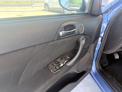 Alfa Romeo 147 1.6 16V TS (105) 5 porte Black Line (17)