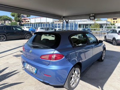 Alfa Romeo 147 1.6 16V TS (105) 5 porte Black Line (5)