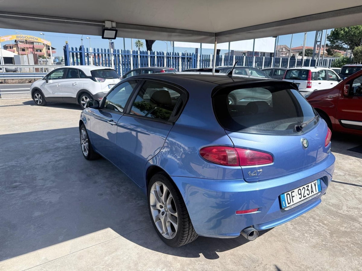 Alfa Romeo 147 1.6 16V TS (105) 5 porte Black Line (6)