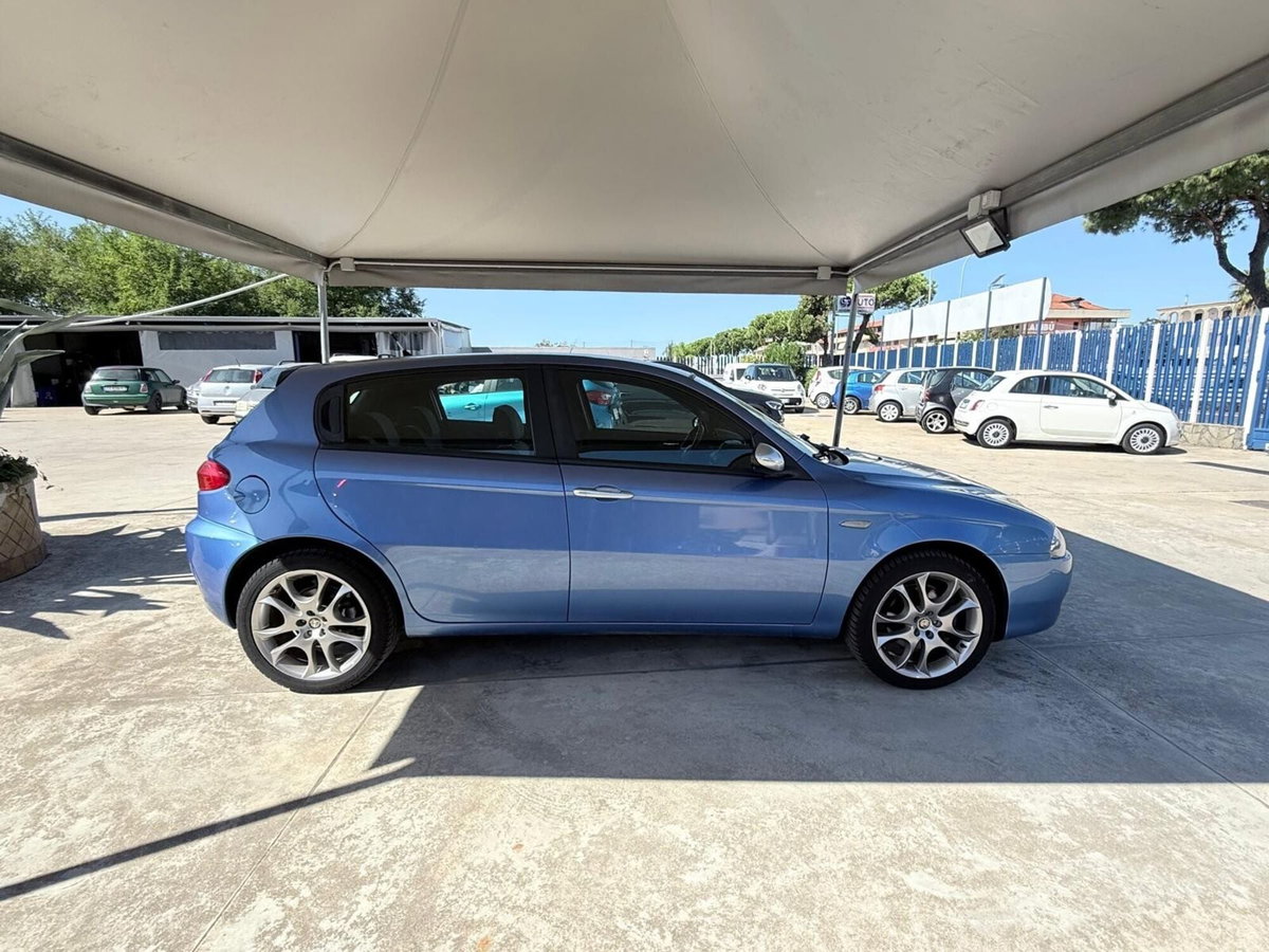 Alfa Romeo 147 1.6 16V TS (105) 5 porte Black Line (7)