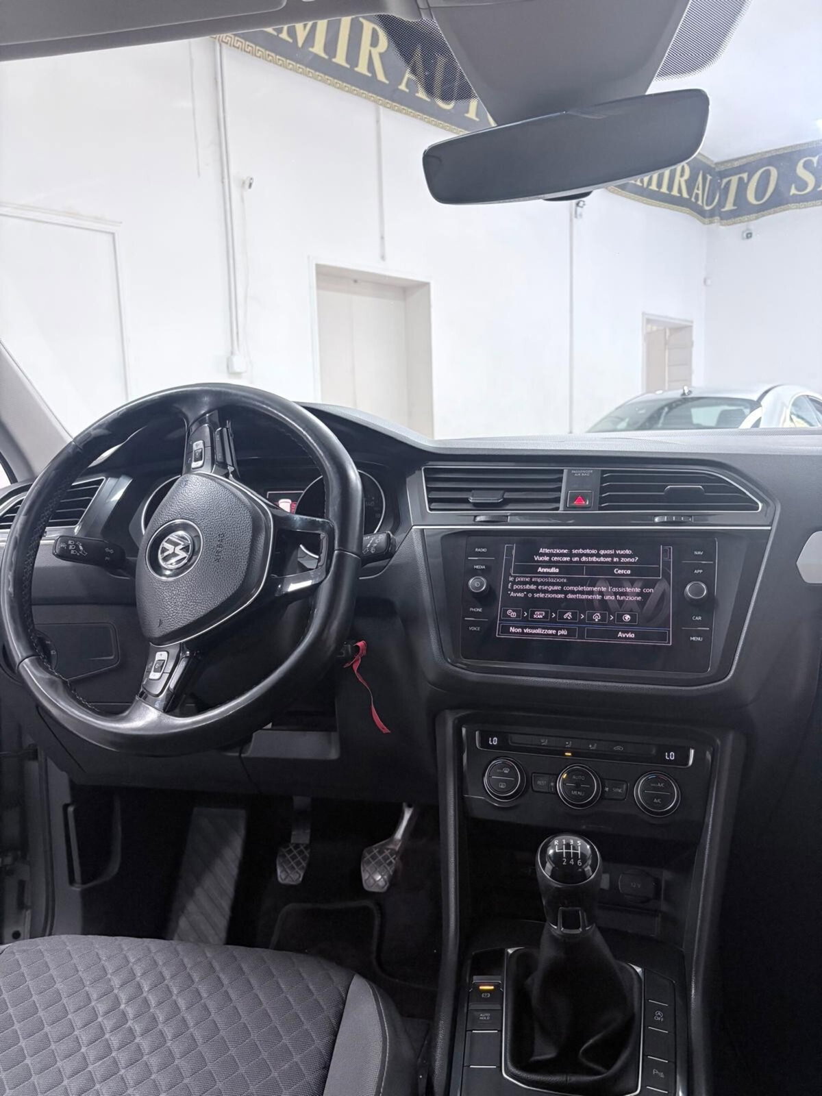 Volkswagen Tiguan 1.6 TDI SCR Business BlueMotion Technology (8)