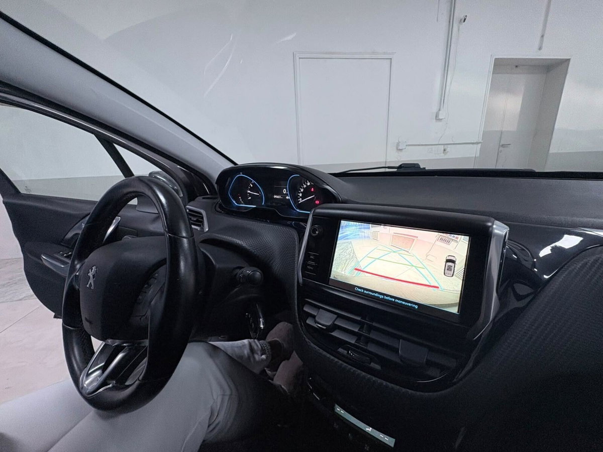 Peugeot 2008 82 Allure (8)