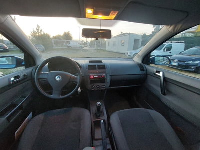Volkswagen Polo 1.4/80CV 16V 5p. Comfort. BiFuel G (8)