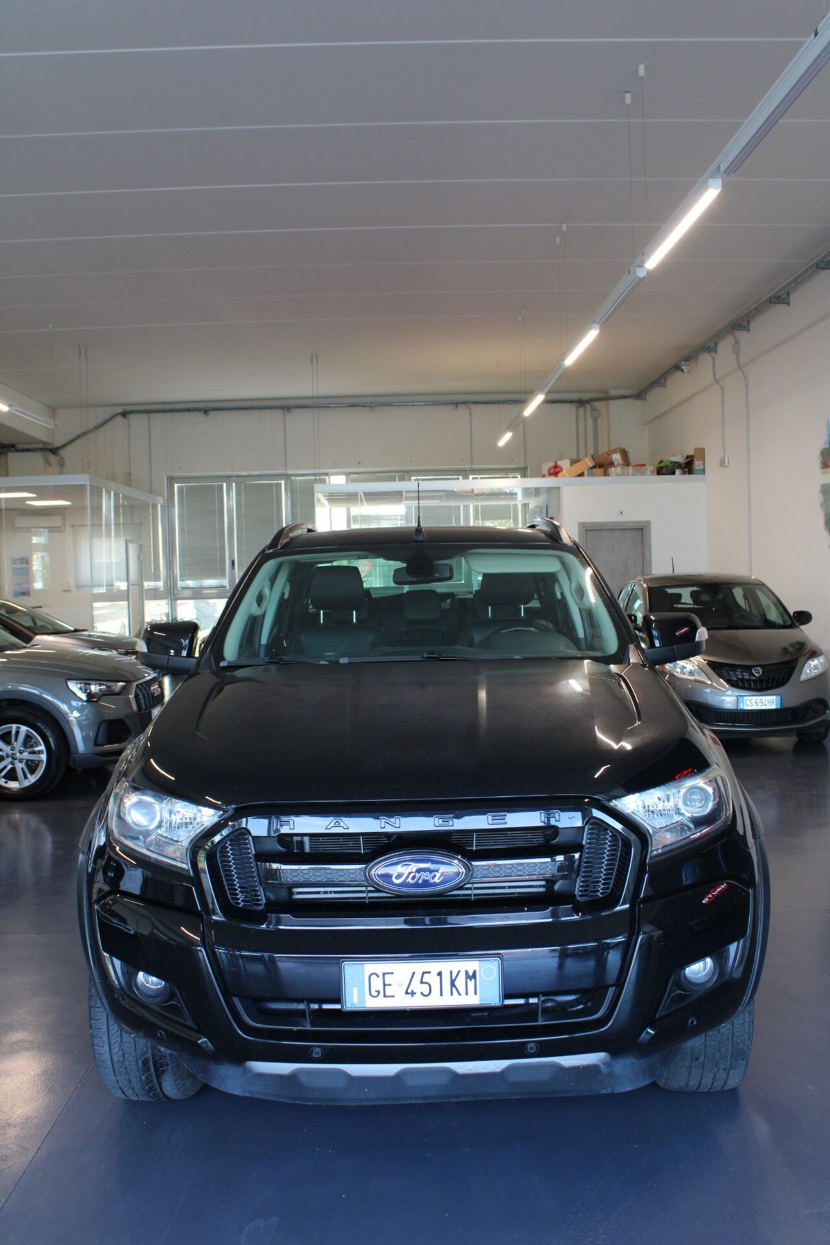 Ford Ranger Pick-up Ranger 3.2 TDCi aut. DC Limited Black Edition (2)