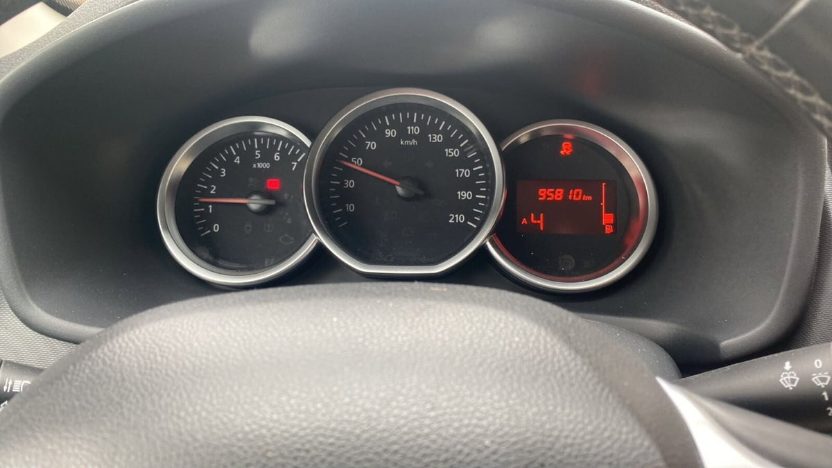 Nissan Pixo 1.0 5 porte Active (17)
