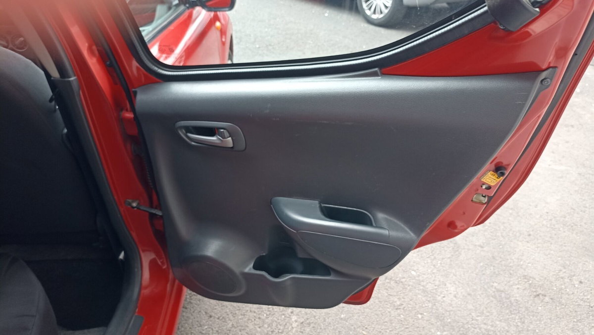 Nissan Pixo 1.0 5 porte Active (18)