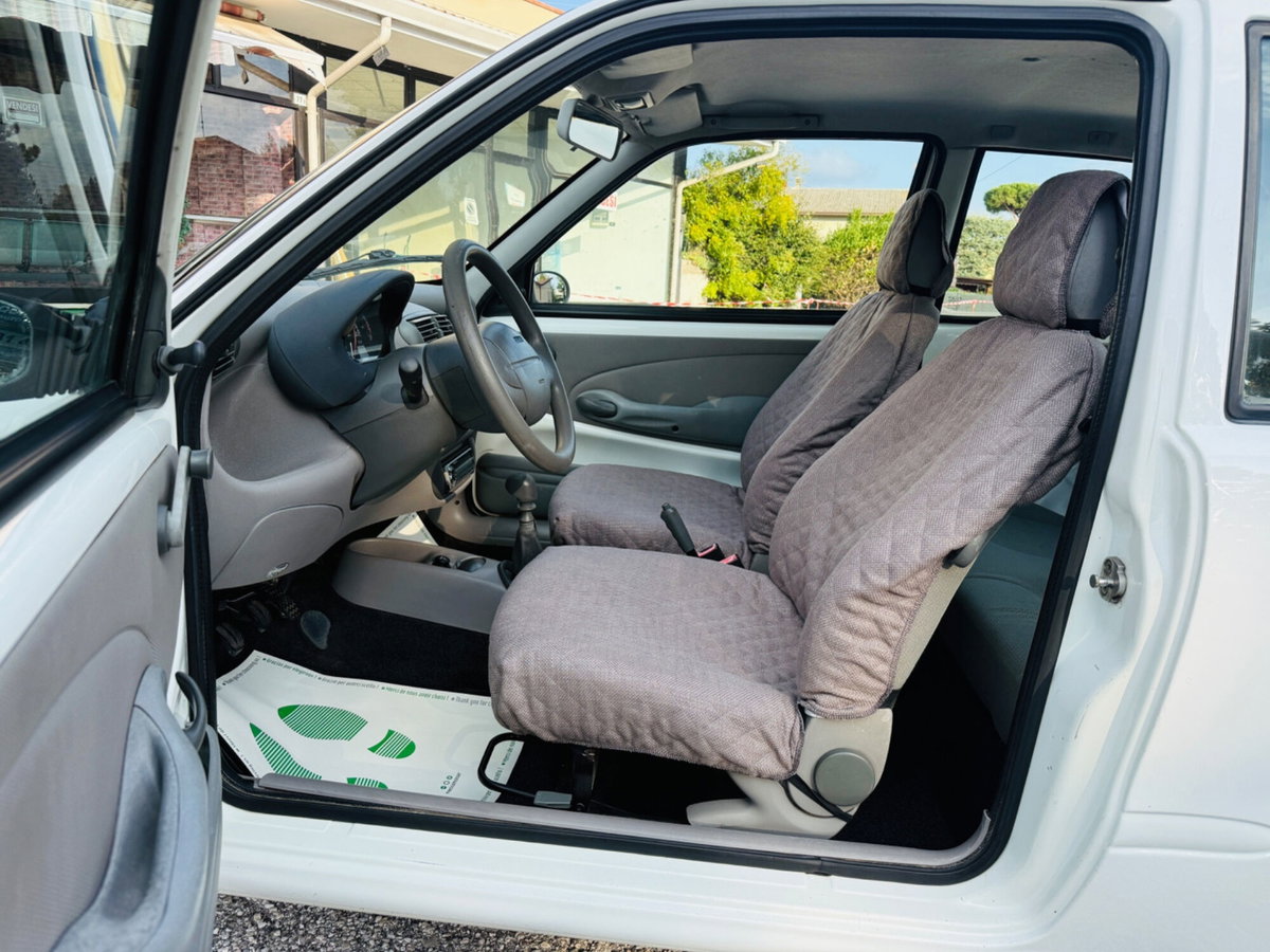 Fiat 600 1.1 Active (12)