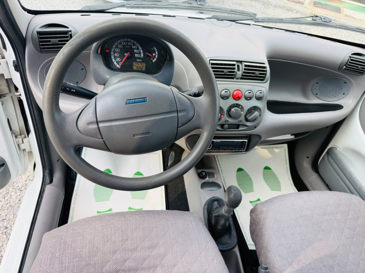 Fiat 600 1.1 Active (15)