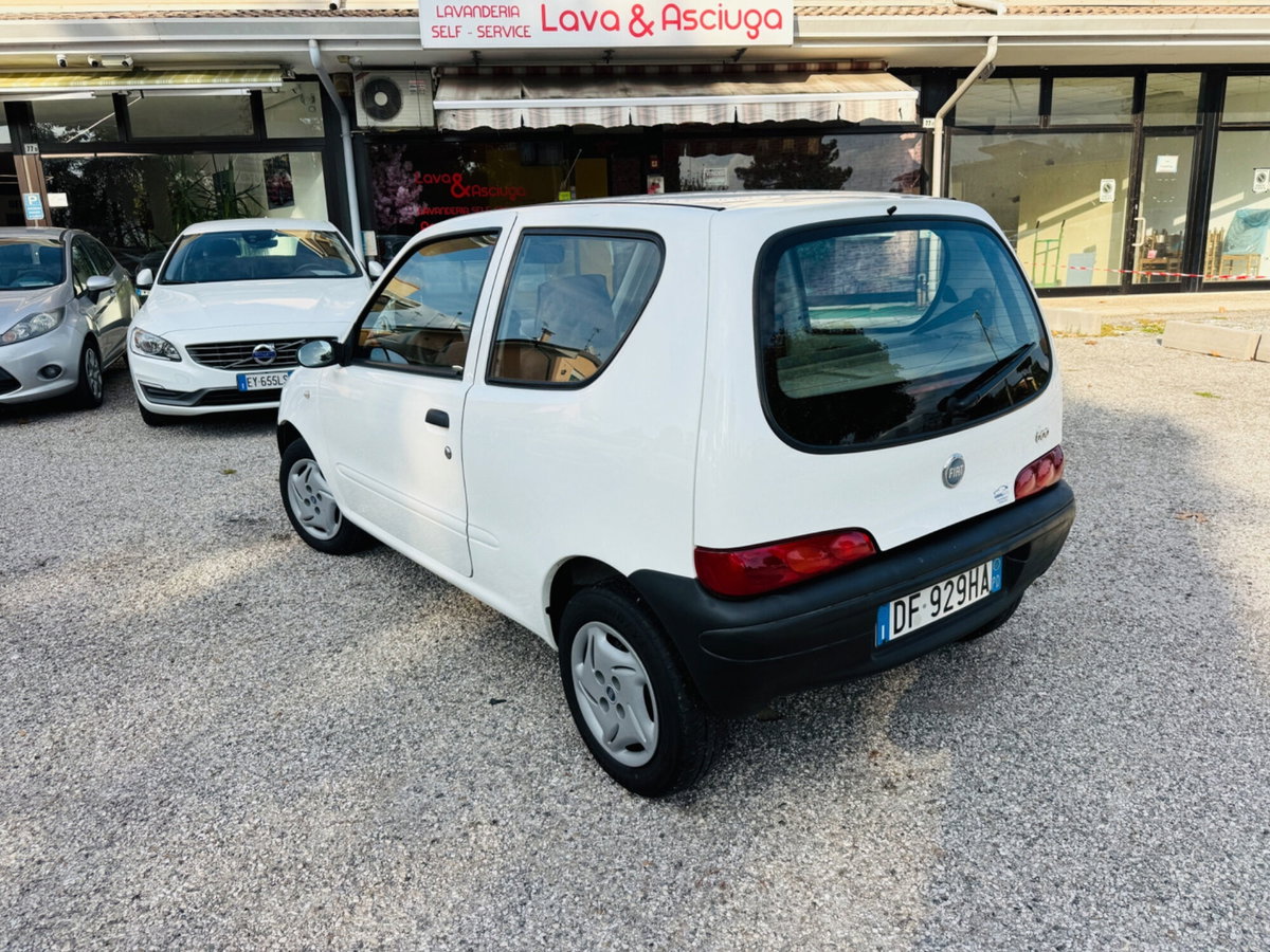 Fiat 600 1.1 Active (5)