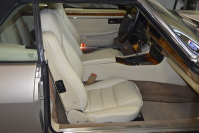 Jaguar XJS 4.0 cat Convertible (11)