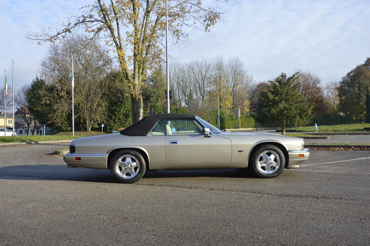 Jaguar XJS 4.0 cat Convertible (8)