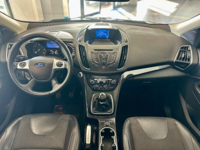 Ford Kuga 2.0 TDCI 150 CV S&S 4WD Titanium X (8)