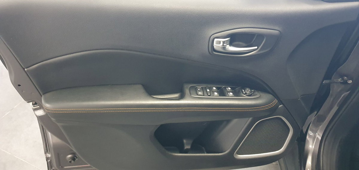 Jeep Compass 1.6 Multijet II 2WD Limited (3)