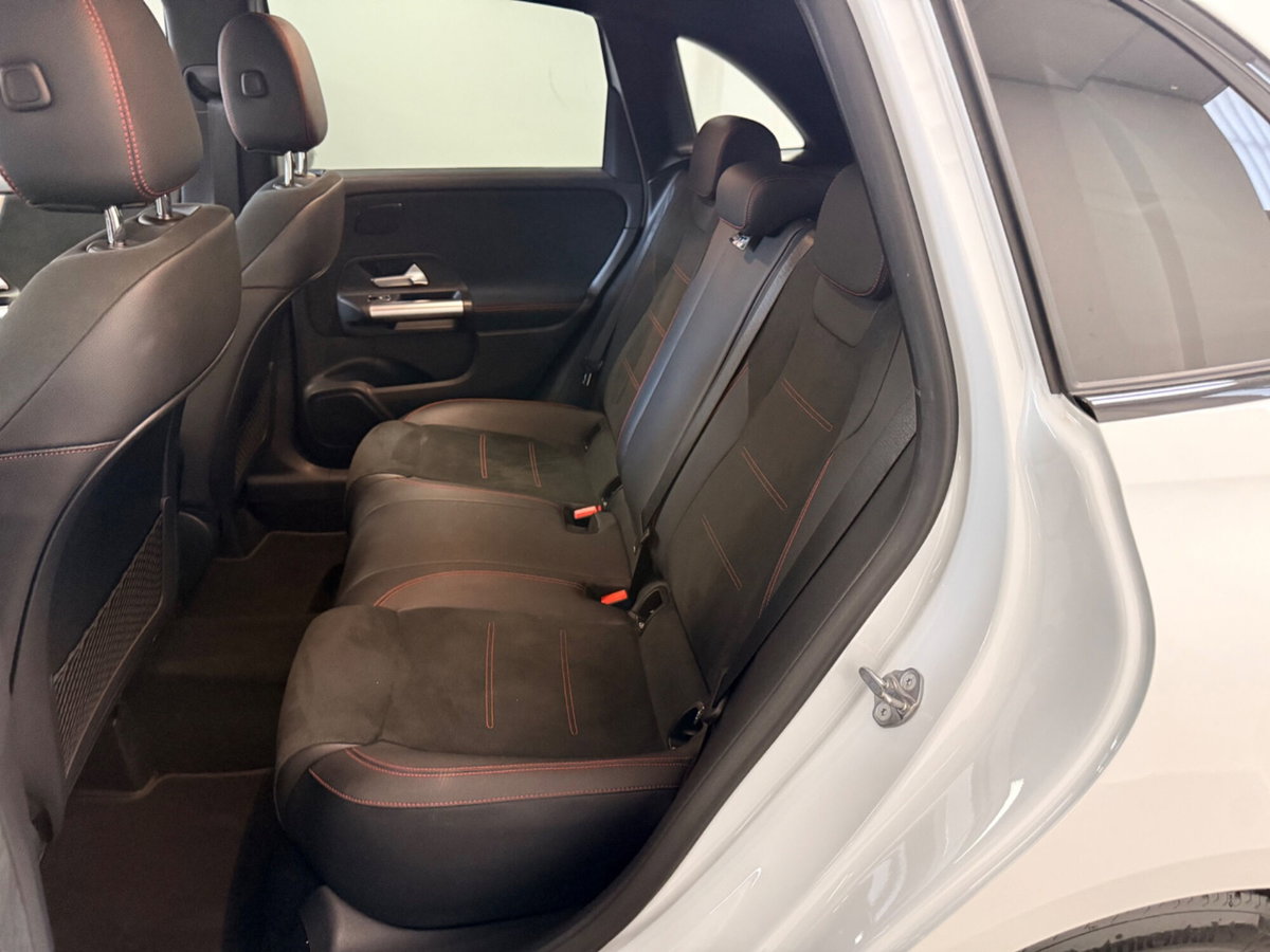 Mercedes-Benz Classe B 180 d AMG Line Premium Plus auto (7)