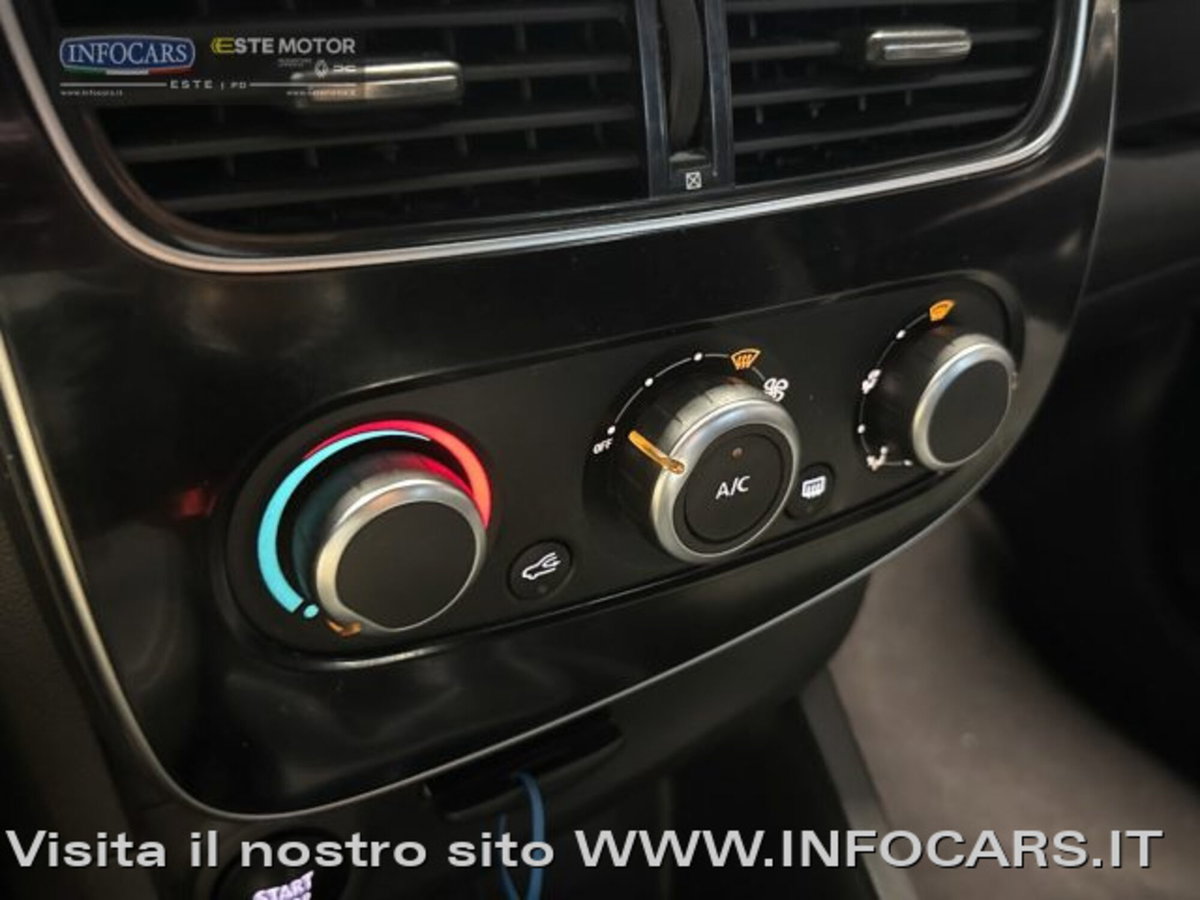Renault Clio Sporter TCe 12V 90 CV Business (19)