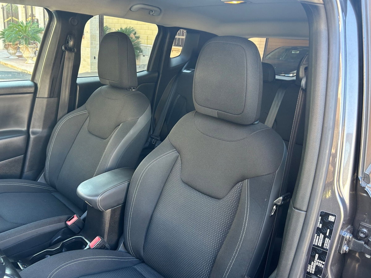 Jeep Renegade 1.6 Mjt 120 CV Limited (18)