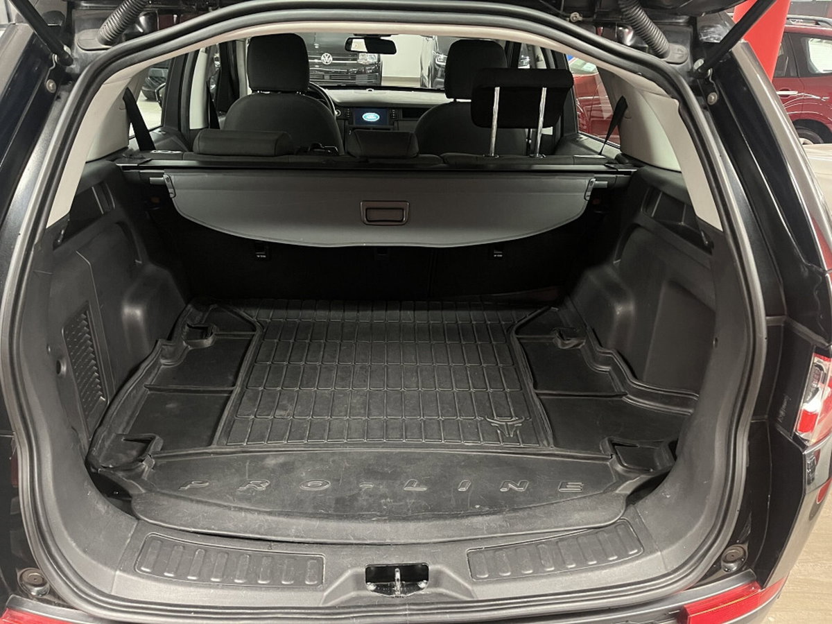 Land Rover Discovery Sport 2.0 TD4 150 CV Pure (11)