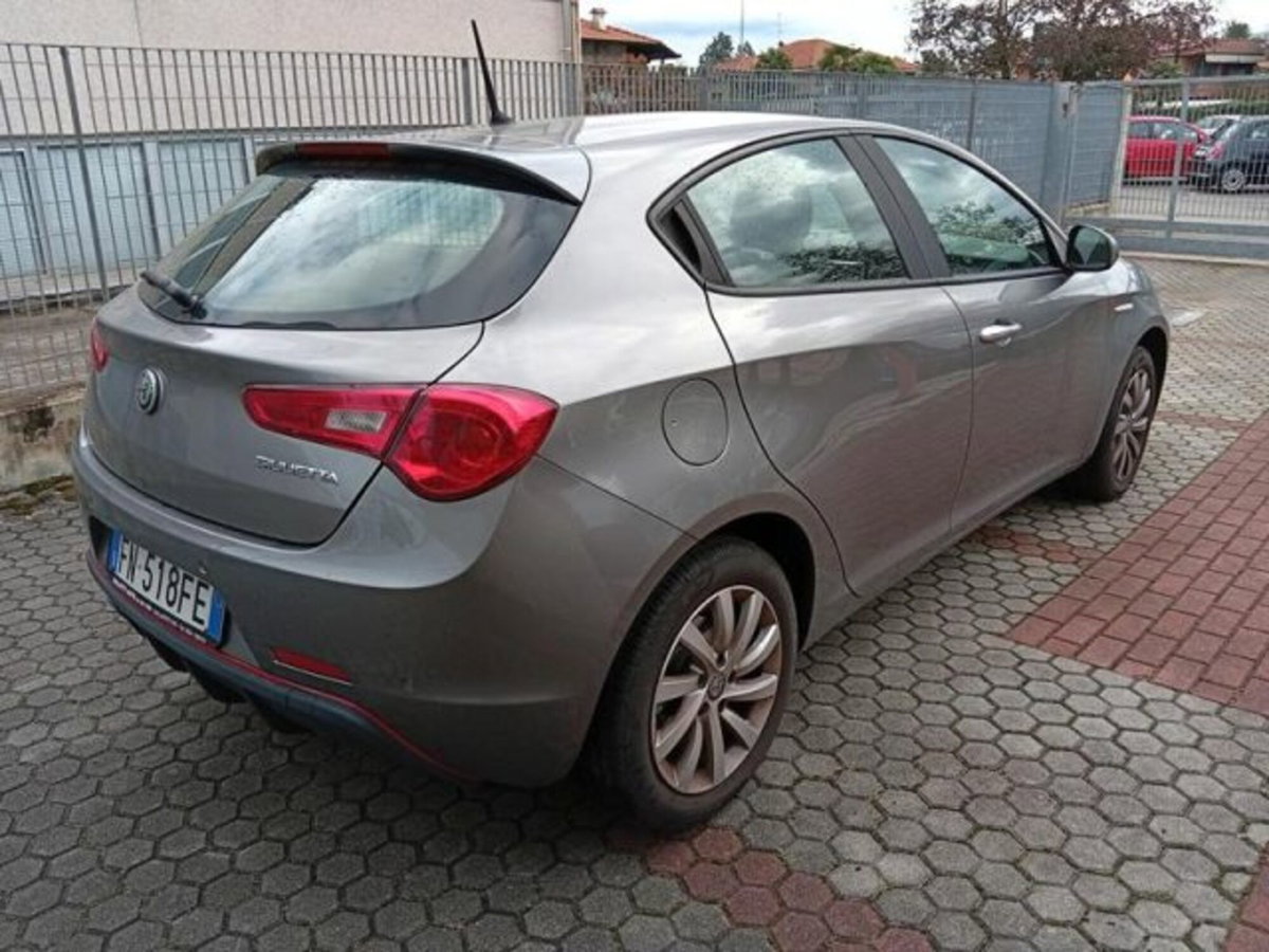 Alfa Romeo Giulietta 1.4 Turbo Giulietta 120cv (4)