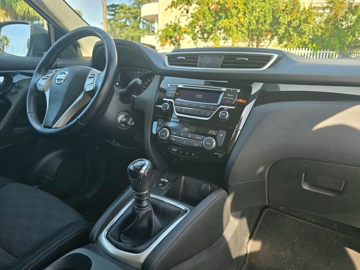 Nissan Qashqai 1.2 DIG-T Tekna (15)