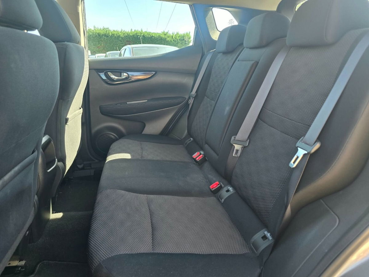 Nissan Qashqai 1.2 DIG-T Tekna (17)