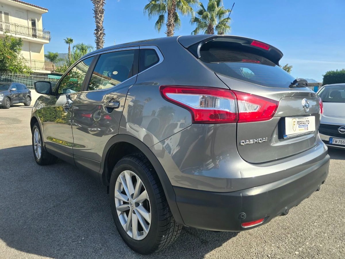 Nissan Qashqai 1.2 DIG-T Tekna (5)