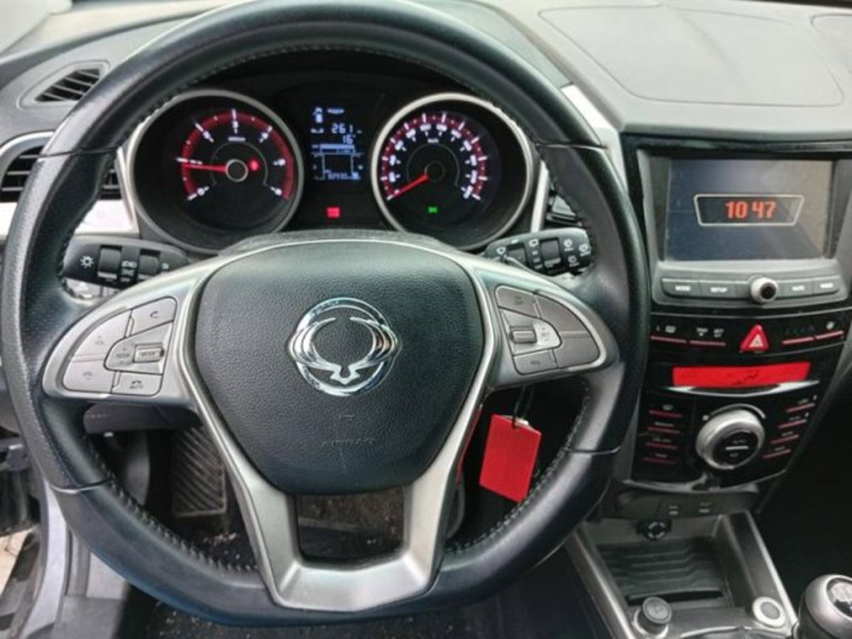 Ssangyong Tivoli 1.6d 2WD Go (7)