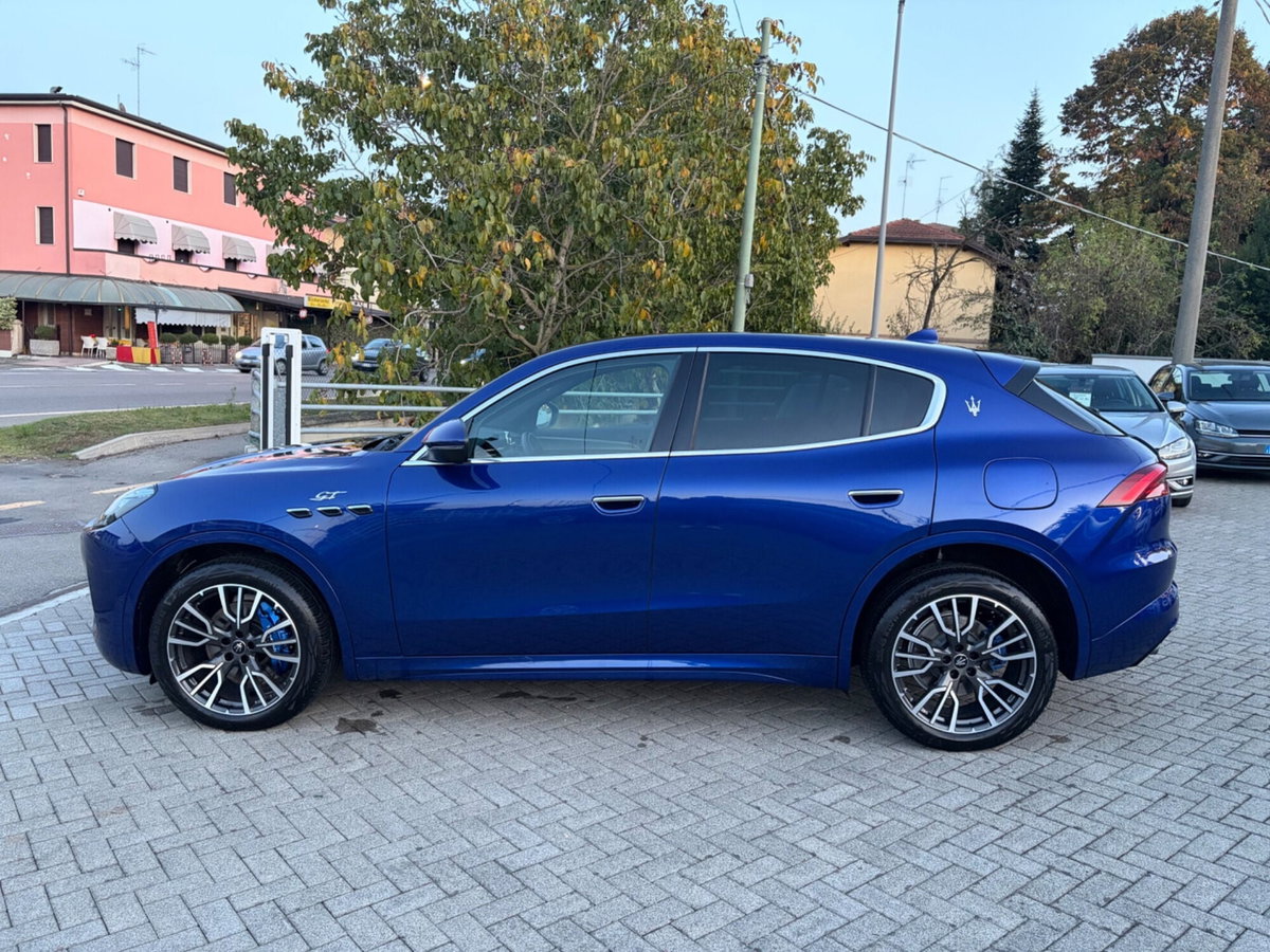 Maserati Grecale 2.0 MHEV 300 CV GT PrimaSerie (2)