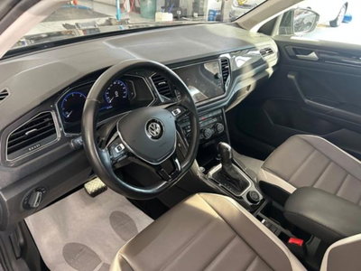Volkswagen T-Roc 2.0 tdi R-Line 4motion 150cv dsg (12)