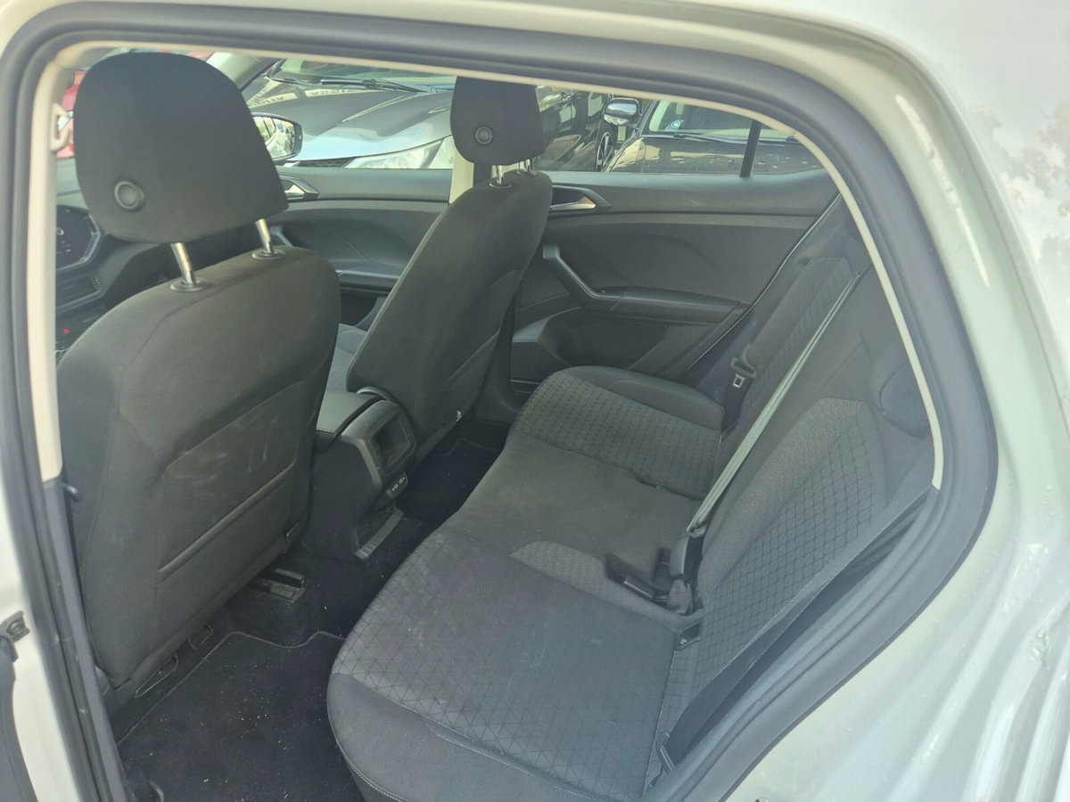 Volkswagen T-Cross 1.0 TSI Sport (8)