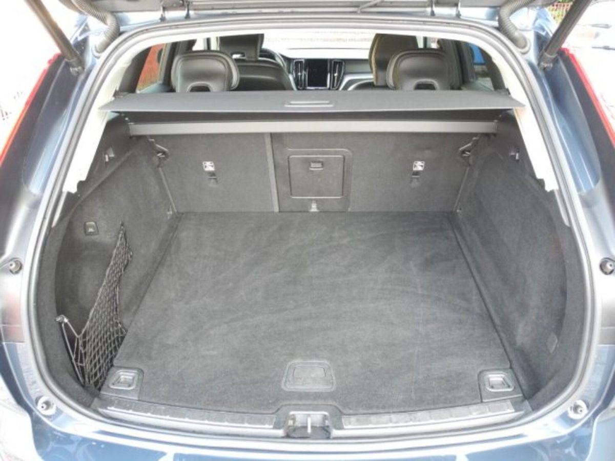 Volvo XC60 B4 (d) AWD Geartronic Business Plus (13)