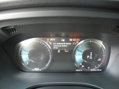 Volvo XC60 B4 (d) AWD Geartronic Business Plus (17)