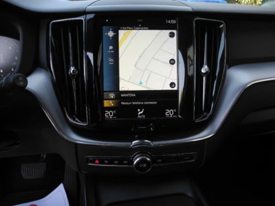 Volvo XC60 B4 (d) AWD Geartronic Business Plus (19)