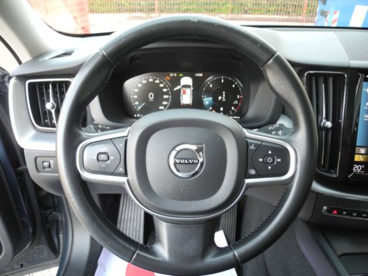 Volvo XC60 B4 (d) AWD Geartronic Business Plus (5)
