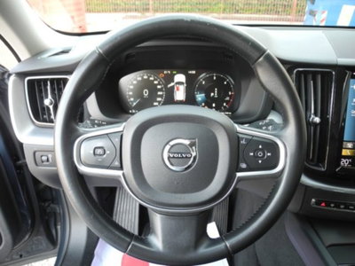 Volvo XC60 B4 (d) AWD Geartronic Business Plus (5)