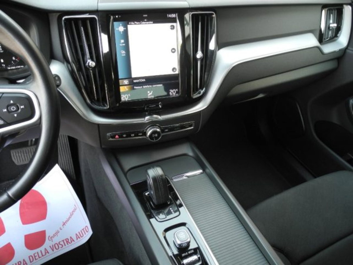 Volvo XC60 B4 (d) AWD Geartronic Business Plus (7)