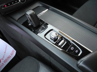 Volvo XC60 B4 (d) AWD Geartronic Business Plus (9)