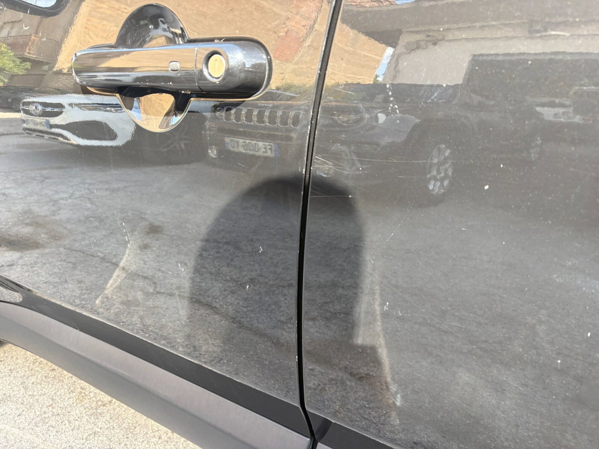 Jeep Renegade 1.6 Mjt 120 CV Limited (9)