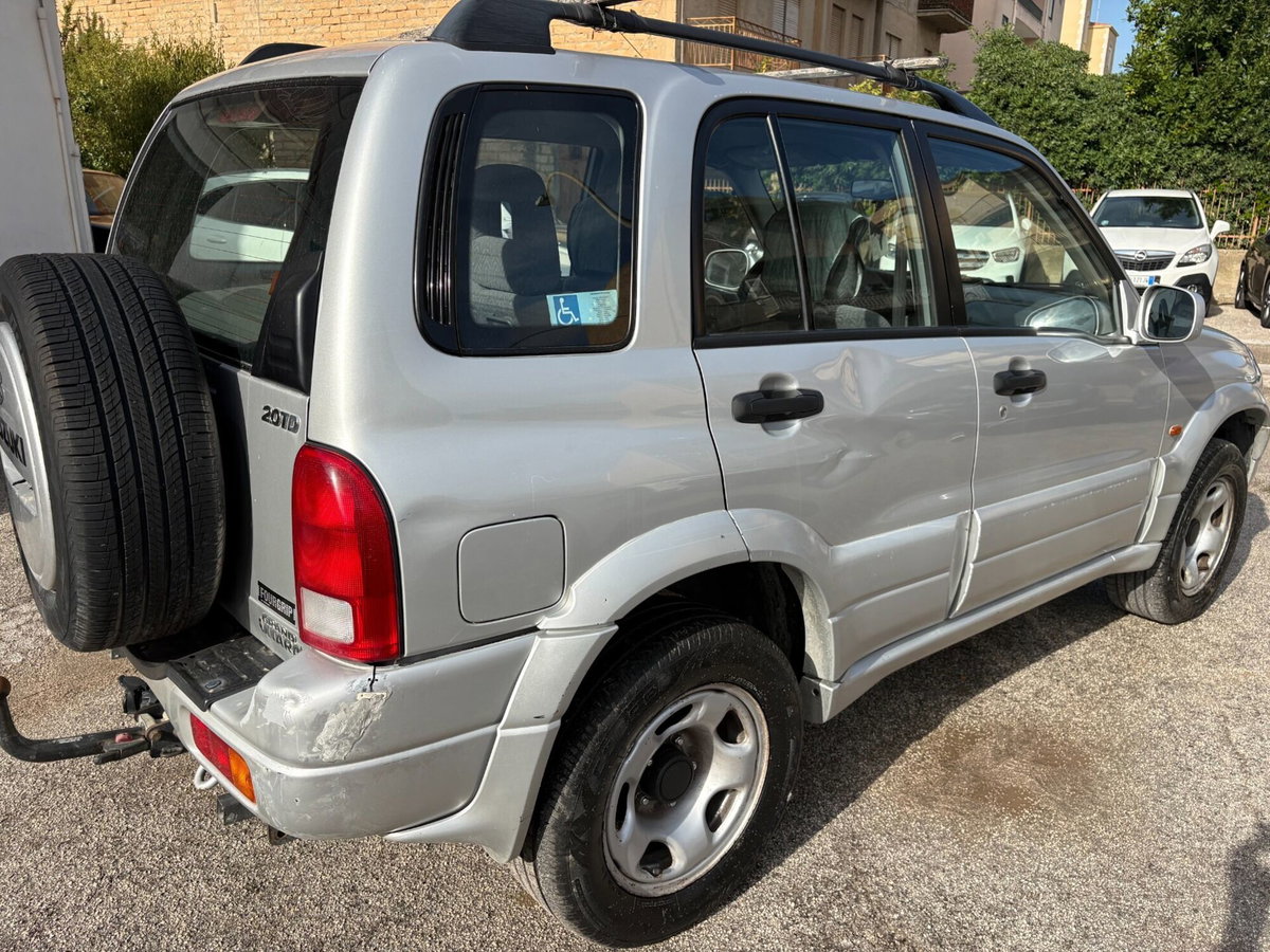 Suzuki Grand Vitara TDI S.W. (4)