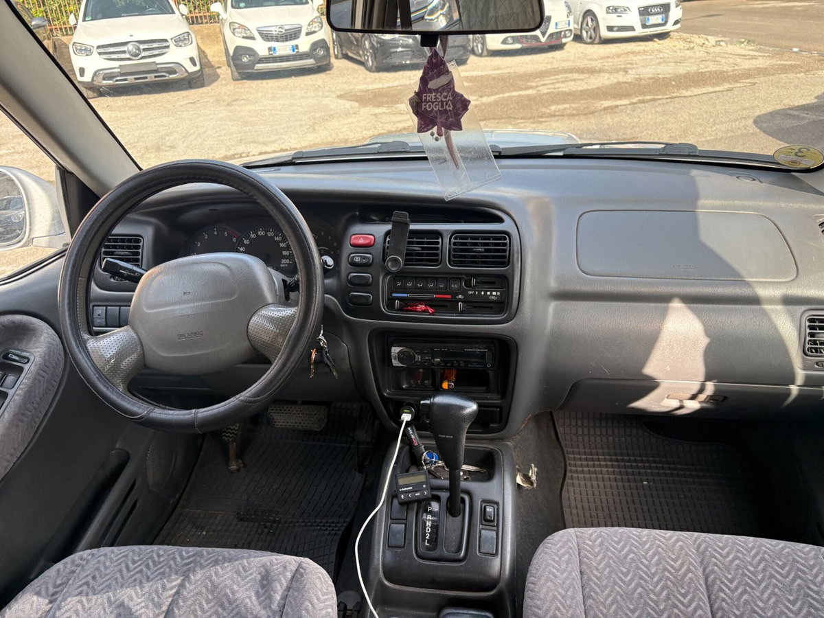 Suzuki Grand Vitara TDI S.W. (8)