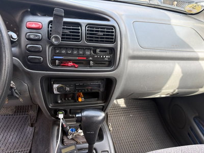 Suzuki Grand Vitara TDI S.W. (9)