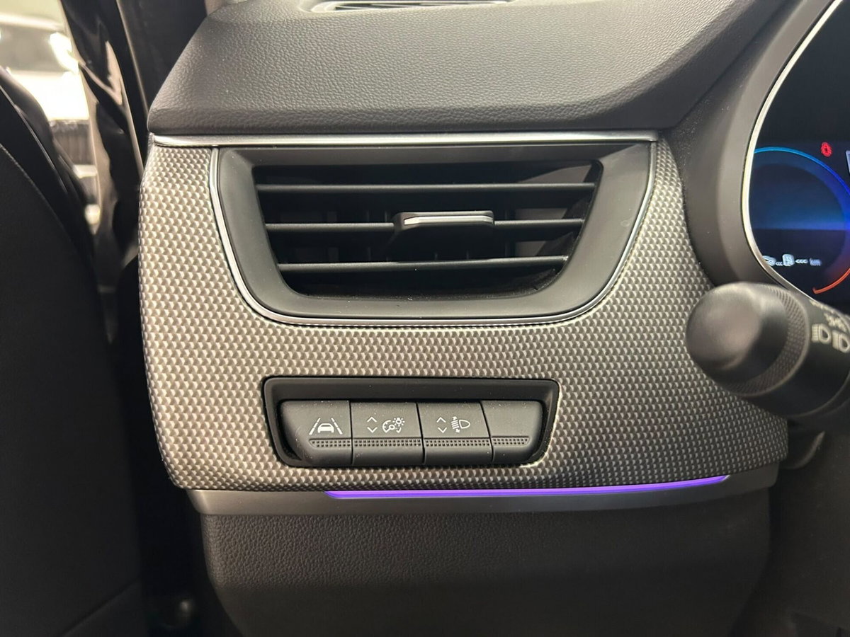 Renault Arkana Hybrid E-Tech 145 CV Engineered (13)
