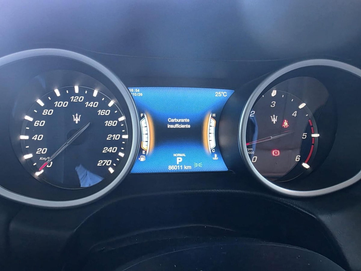 Maserati Ghibli Ghibli V6 Diesel Granlusso (14)